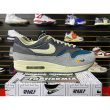 Load image into Gallery viewer, NIKE AIR MAX 1 KASINA SZ 11
