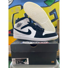 Load image into Gallery viewer, AIR JORDAN 1 MID DIAMOND SHORTS SZ 14 BRAND NEW
