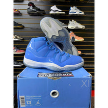 Load image into Gallery viewer, AIR JORDAN 11 PANTONE SZ 13
