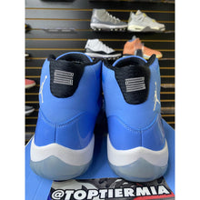 Load image into Gallery viewer, AIR JORDAN 11 PANTONE SZ 13
