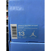 Load image into Gallery viewer, AIR JORDAN 11 PANTONE SZ 13
