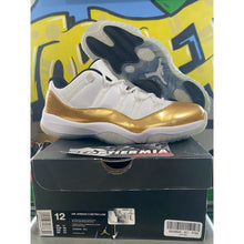 Load image into Gallery viewer, air jordan 11 low closing ceremony 2016 sz 12
