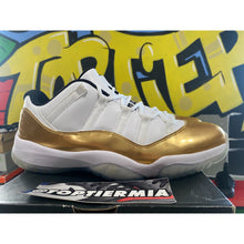 Load image into Gallery viewer, air jordan 11 low closing ceremony 2016 sz 12
