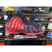 Load image into Gallery viewer, FOAMPOSITE X STRANGER THINGS BLACK BRIGHT CRIMSON SZ 13 BRAND NEW
