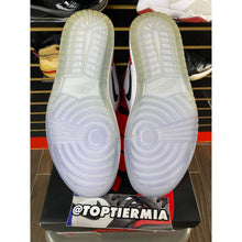 Load image into Gallery viewer, AIR JORDAN 1 HIGH OG SPIDER-MAN ORIGIN STORY 2018 SZ 11
