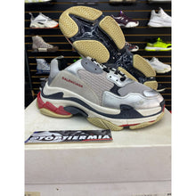 Load image into Gallery viewer, BALENCIAGA TRIPLE S SILVER SZ 8
