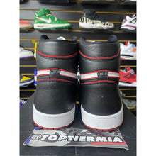 Load image into Gallery viewer, AIR JORDAN 1 HIGH OG BLOODLINE SZ 13
