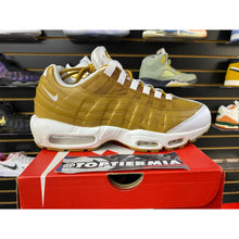Load image into Gallery viewer, AIR MAX 95 WHEAT SZ 10
