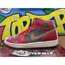 Load image into Gallery viewer, air jordan 1 levis (23/501) denim pack 2008 sz 10
