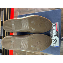 Load image into Gallery viewer, DIOR B23 HIGH COFFEE SZ 42/9
