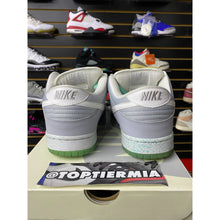 Load image into Gallery viewer, NIKE SB DUNK LOW MARTY MCFLY SZ 11

