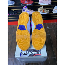 Load image into Gallery viewer, NIKE SB DUNK RAYSSA LEAL SZ 10.5 BRAND NEW
