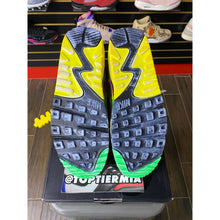 Load image into Gallery viewer, NIKE AIR MAX 90 GRATEFUL DEAD UNIVERSITY OF OREGON GRATEFUL DUCKS SZ 10.5 BRAND NEW
