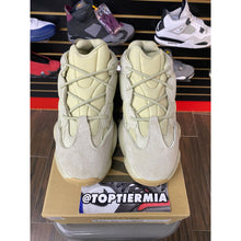 Load image into Gallery viewer, YEEZY 500 STONE SZ 10.5
